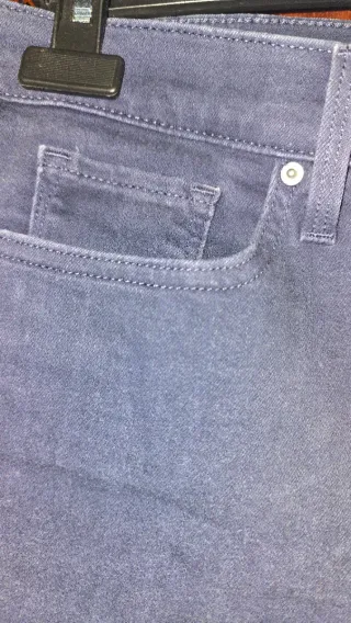 Pantalón Levi's elástico azul talla M