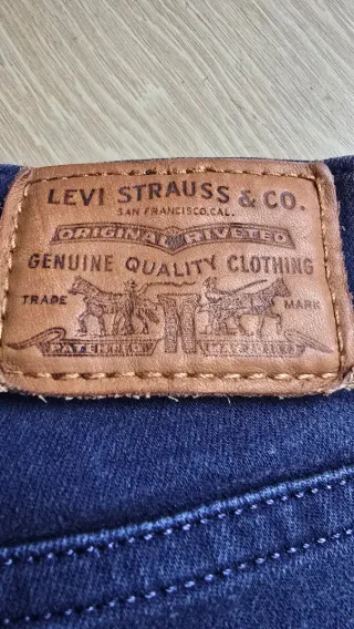 Pantalón Levi's elástico azul talla M