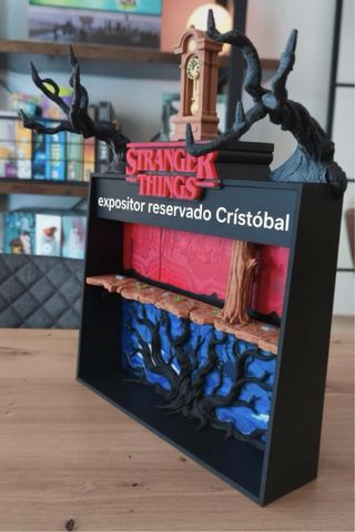 Expositor Stranger Things reservado
