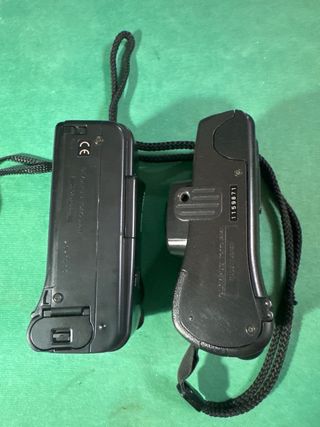 Olympus Superzoom 70 + Trip 200 Fotocamere 35mm