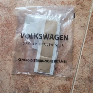 Insignia Emblema Logo VW Golf 1K6853687