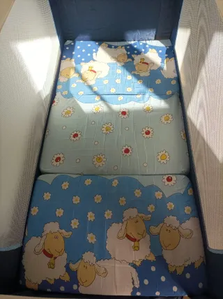 Parque cuna de viaje con colchón