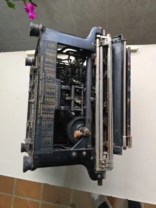 Máquina de escribir Underwood antigua