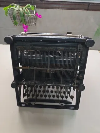 Máquina de escribir Underwood antigua