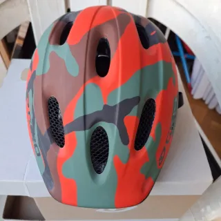 Casco Giro Infantil Camuflaje
