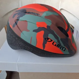 Casco Giro Infantil Camuflaje