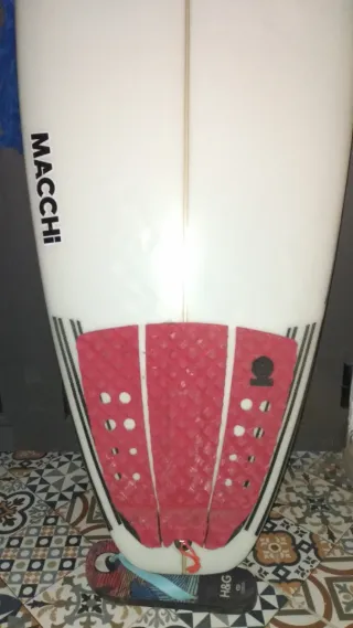 Tabla Surf 5'10 MACCHI 29.4L!! Completa c/ todo!!