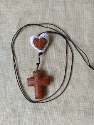 Colgante Corazón y Cruz Sagrado Corazón