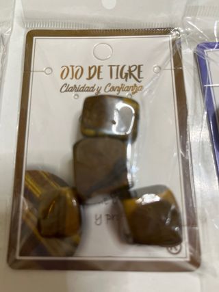 Piedras curativas: Amatista, Ojo de Tigre, Lapislá
