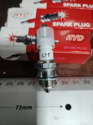 Bujías HYD.  L7T para motos y minimotos