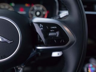 JAGUAR F-PACE 2.0D 204CV AWD AUTO (MHEV) SE