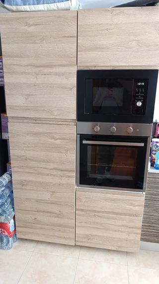 Mueble cocina con microondas y horno