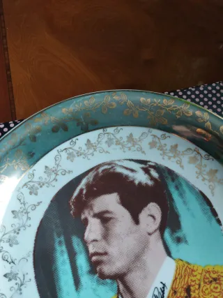Plato antiguo El Cordobés firmado