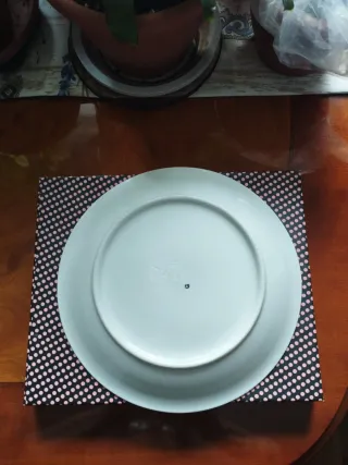 Plato antiguo El Cordobés firmado