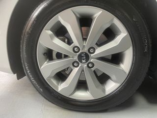 KIA Rio 1.0 TGDi MHEV Concept 100cv