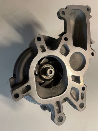 Bomba de agua Toyota Land Cruiser Original