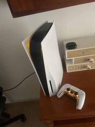 Ps5 Gold y Blanca Casi Nueva