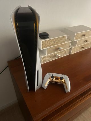 Ps5 Gold y Blanca Casi Nueva