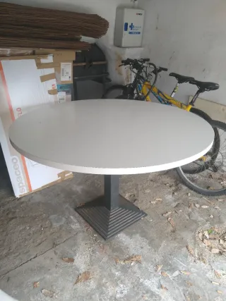 Mesa redonda madera y metal