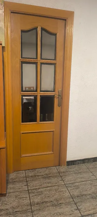 Puerta   con cristal