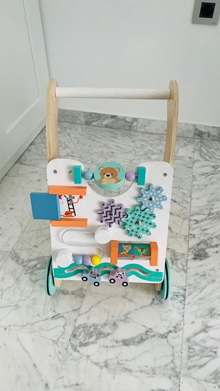 Andador correpasillos madera bebés
