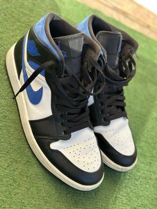 Zapatos de hombre negros y rojos