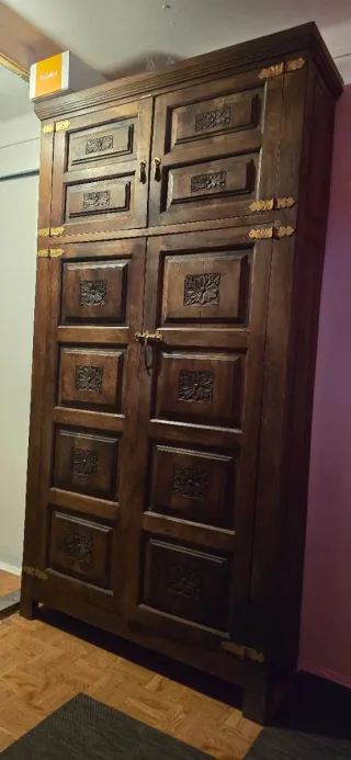 Armario Castellano Madera Tallada