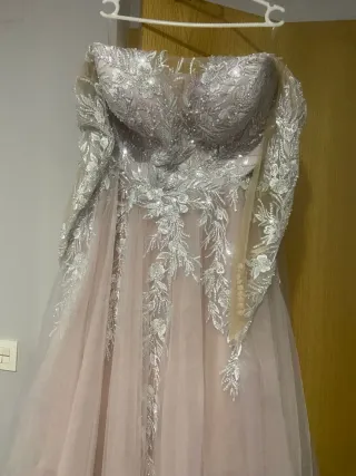 Vestido de fiesta rosa y plateado