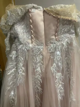 Vestido de fiesta rosa y plateado