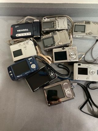 Lote 10 Fotocamere Digitali Diverse Marche