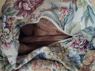 Bolso de tela con estampado floral