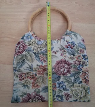Bolso de tela con estampado floral