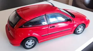 Ford Focus 1/18