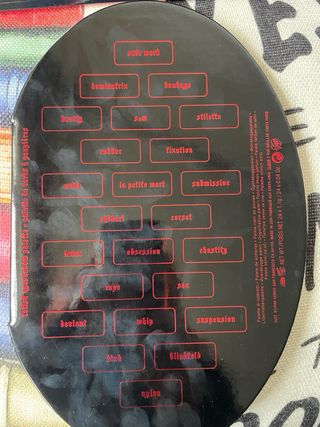 Kat Von D Fetish Paleta de Maquillaje Negra