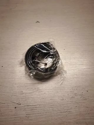 Cintura nera con borchie argento