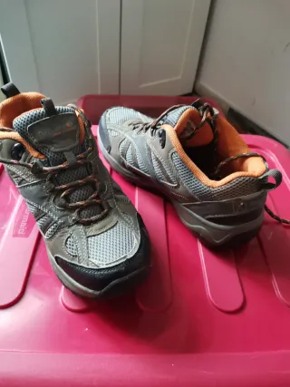 Zapatilla de Montaña Mujer