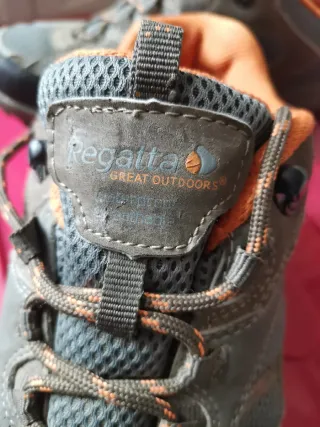 Zapatilla de Montaña Mujer