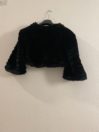 Mango Chaqueta Pelo Negra Crop Top Talla L