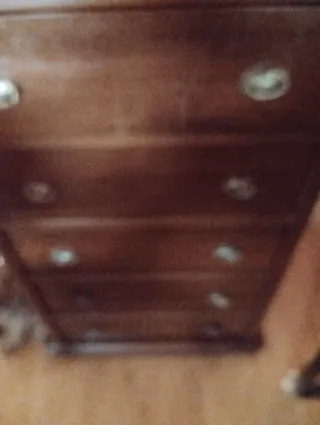 Cajonera de madera marrón