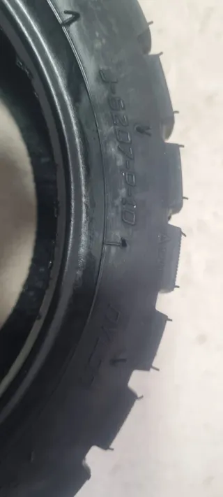 Neumático 10x2.75-6.5 con taco