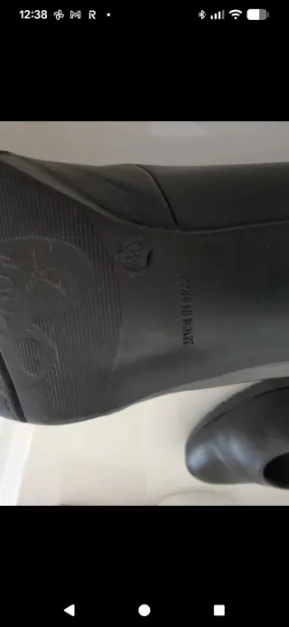 Zapatos de tacón negros azafata