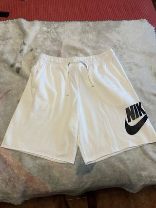Pantalón corto Nike blanco talla L