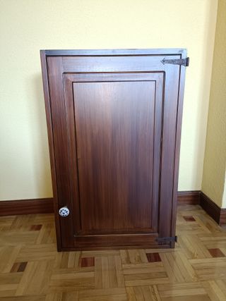 Armario auxiliar madera con puerta y estantes