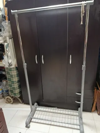 Burro para ropa metálico y plástico