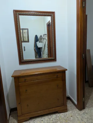 Mueble de entrada con espejo