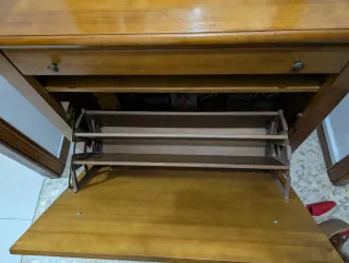 Mueble de entrada con espejo