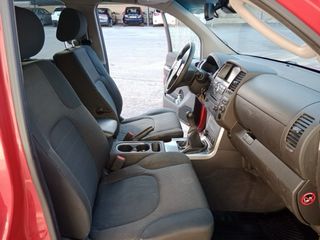 NISSAN NAVARA LE 190cv Doble Cab. Hard top 2010