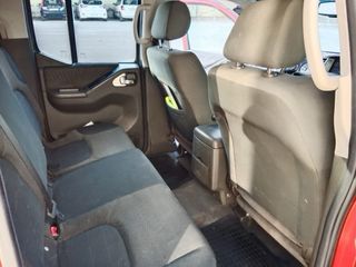 NISSAN NAVARA LE 190cv Doble Cab. Hard top 2010