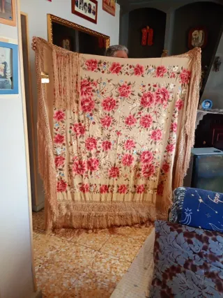 Mantón de Manila hecho a mano