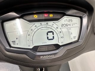 PIAGGIO BEVERLY 300 HPE S AÑO 2022 !!